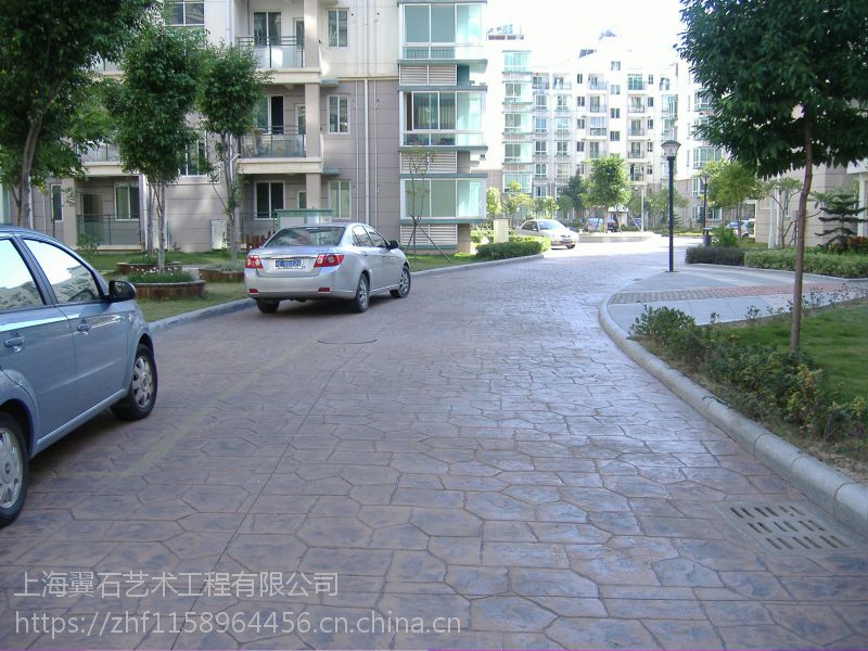 四川攀枝花与泸州压印地坪材料 石质纹理助力生态海绵城市新篇章